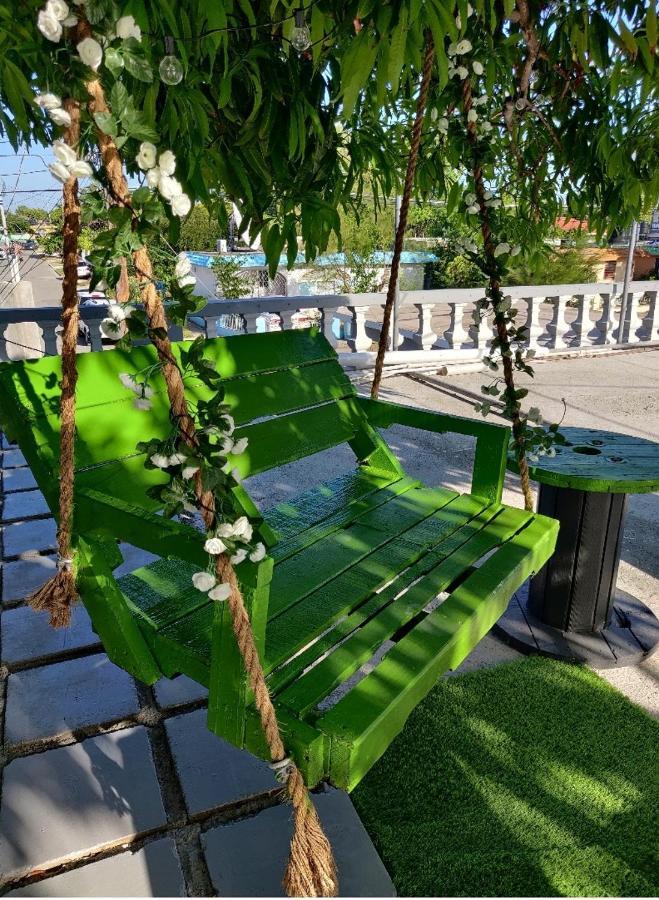 Blue Royalty Bed and Breakfast Portmore Buitenkant foto